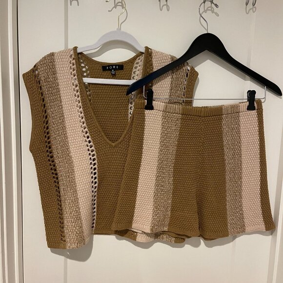 Colorblock Stripe Knit Set - Picture 2 of 7